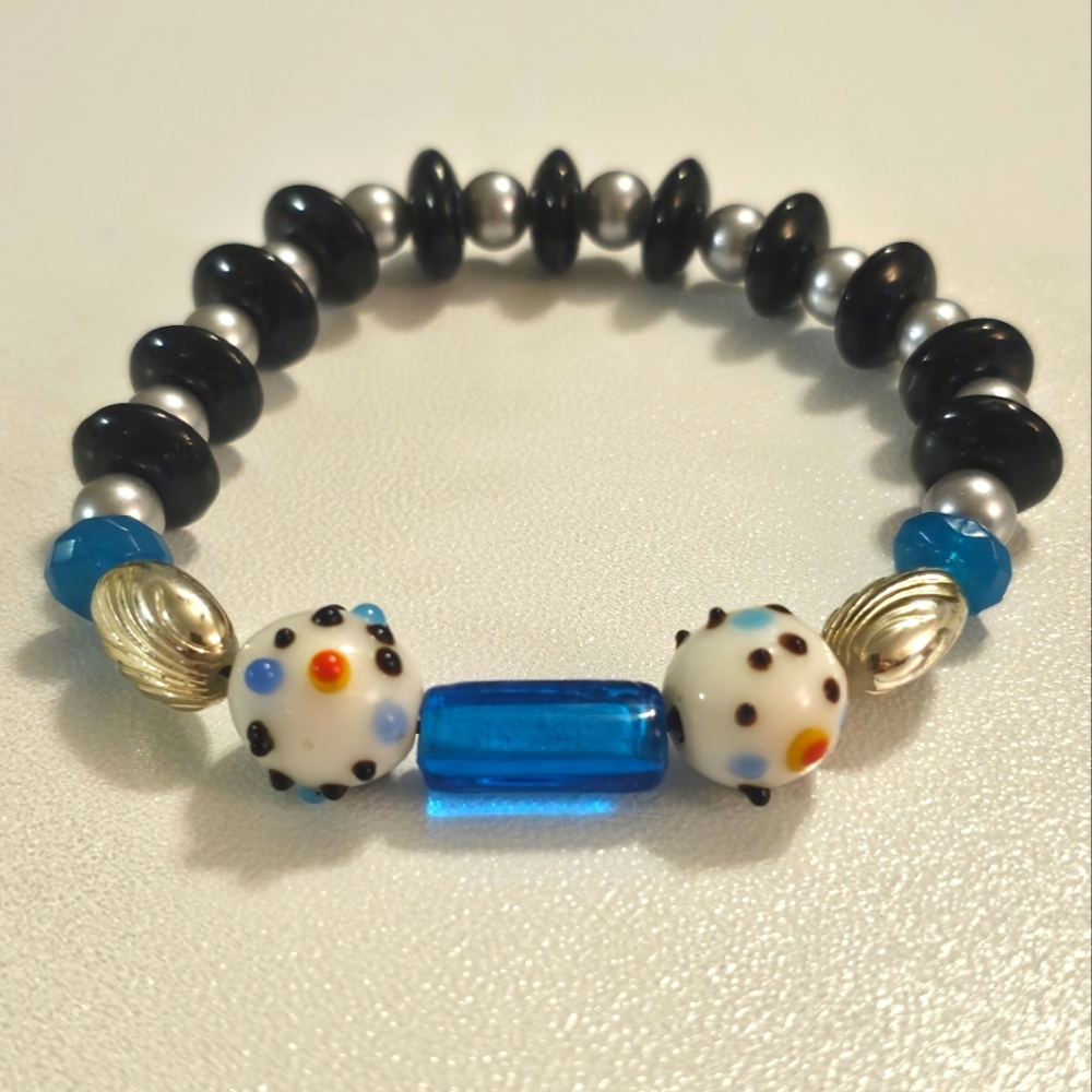 Blue Obsidian and Black Agate Beaded  Bracelet. - Picture 5 of 5